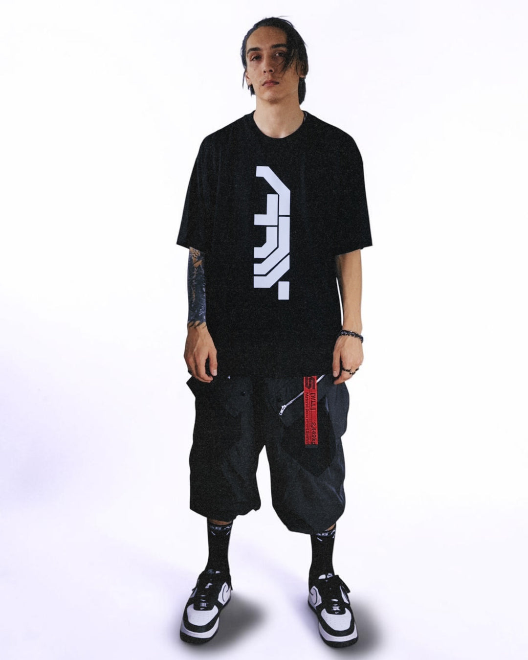 [MG-SS.B0000] A.R.T. Oversized Black Tee