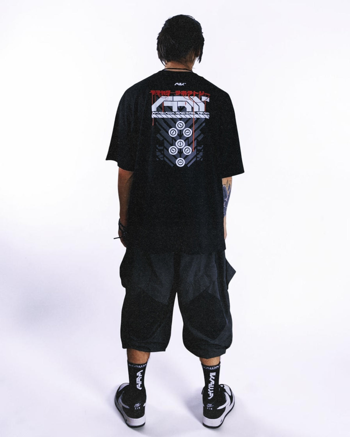 A.R.T. Oversized Black Tee — alternate model view