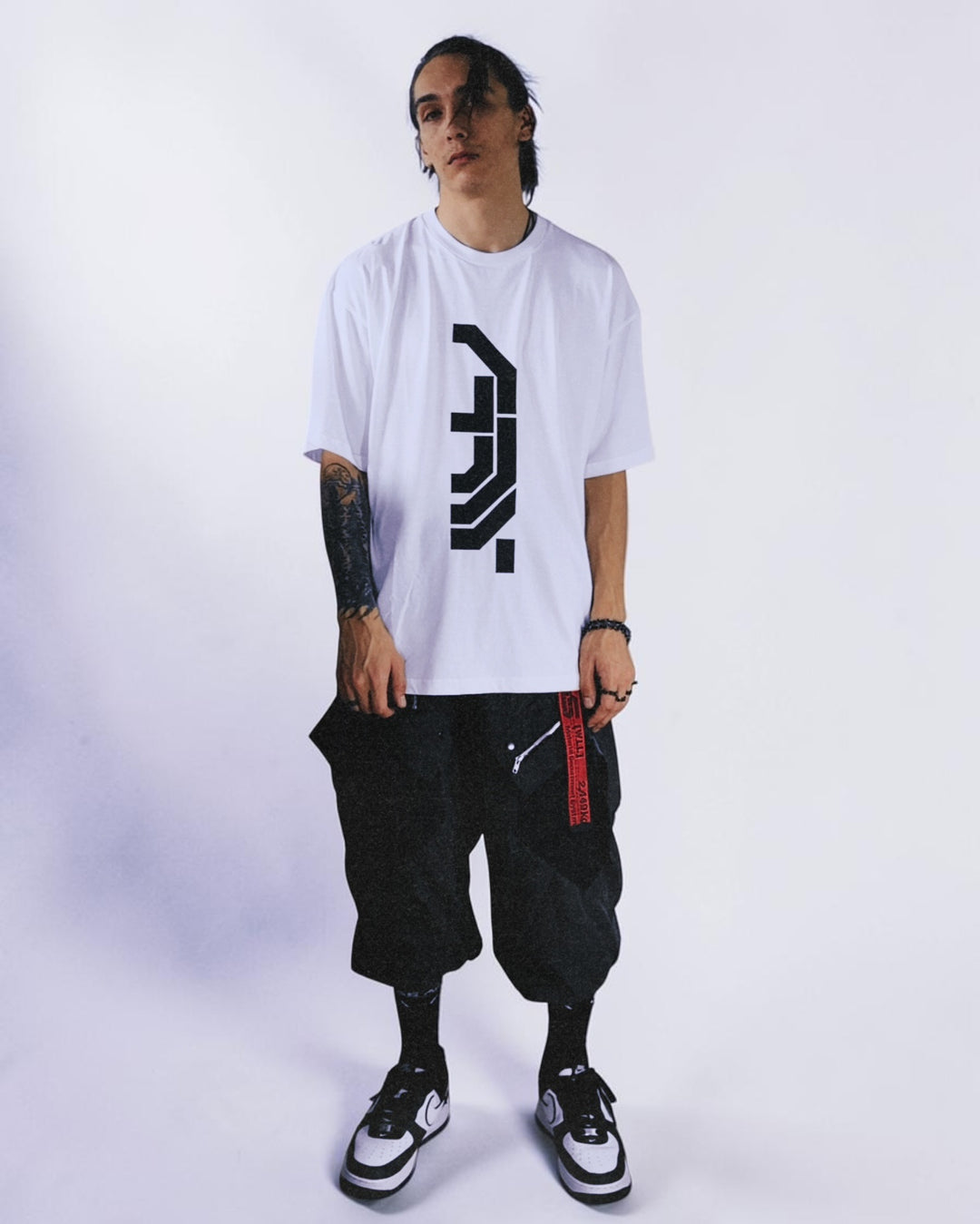 [MG-SS.W0000] A.R.T. Oversized White Tee