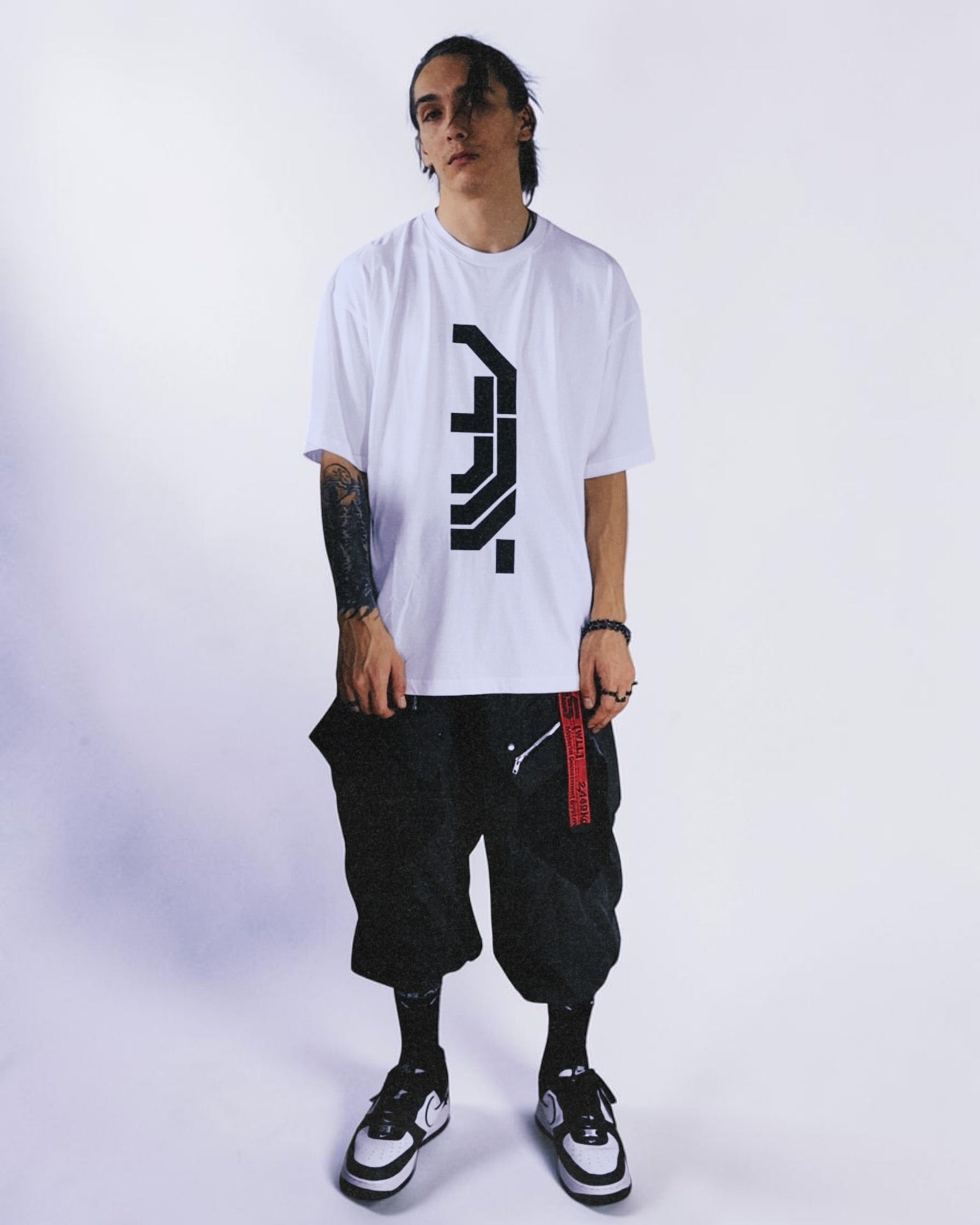 [MG-SS.W0000] A.R.T. Oversized White Tee